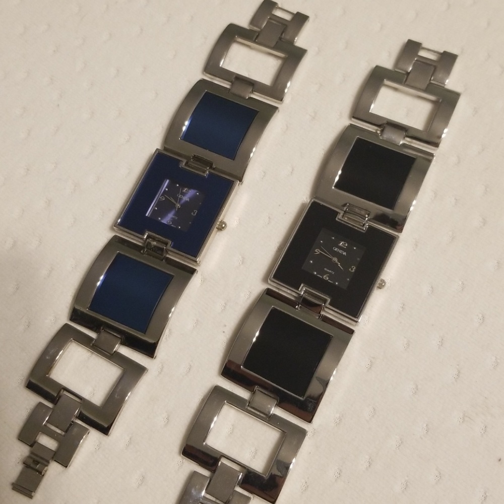 Set of two ladies watches